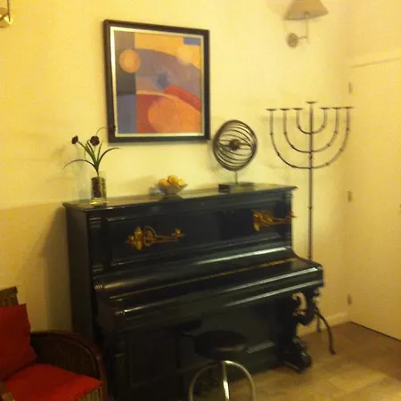 Apartment Garden Music